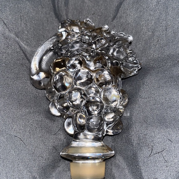 Glass Decorative Wine Stopper - Picture 5 of 7